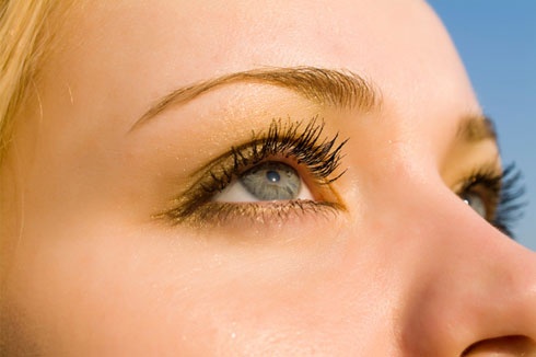 sai lầm khi chăm sóc mắt ảnh 2 sai lam khi cham soc mat anh 2