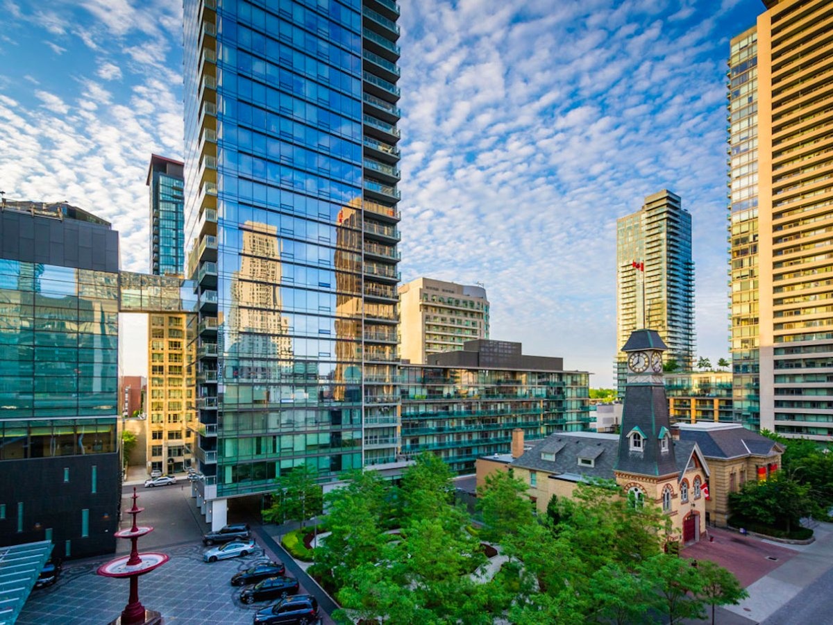 Canada co gi noi tieng anh 1