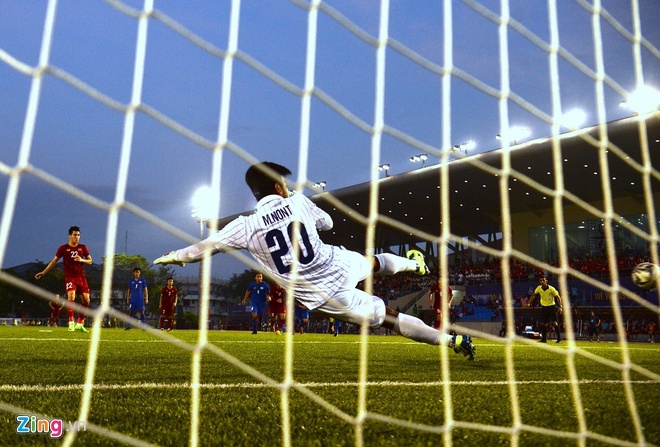 cau thu bong da anh 6