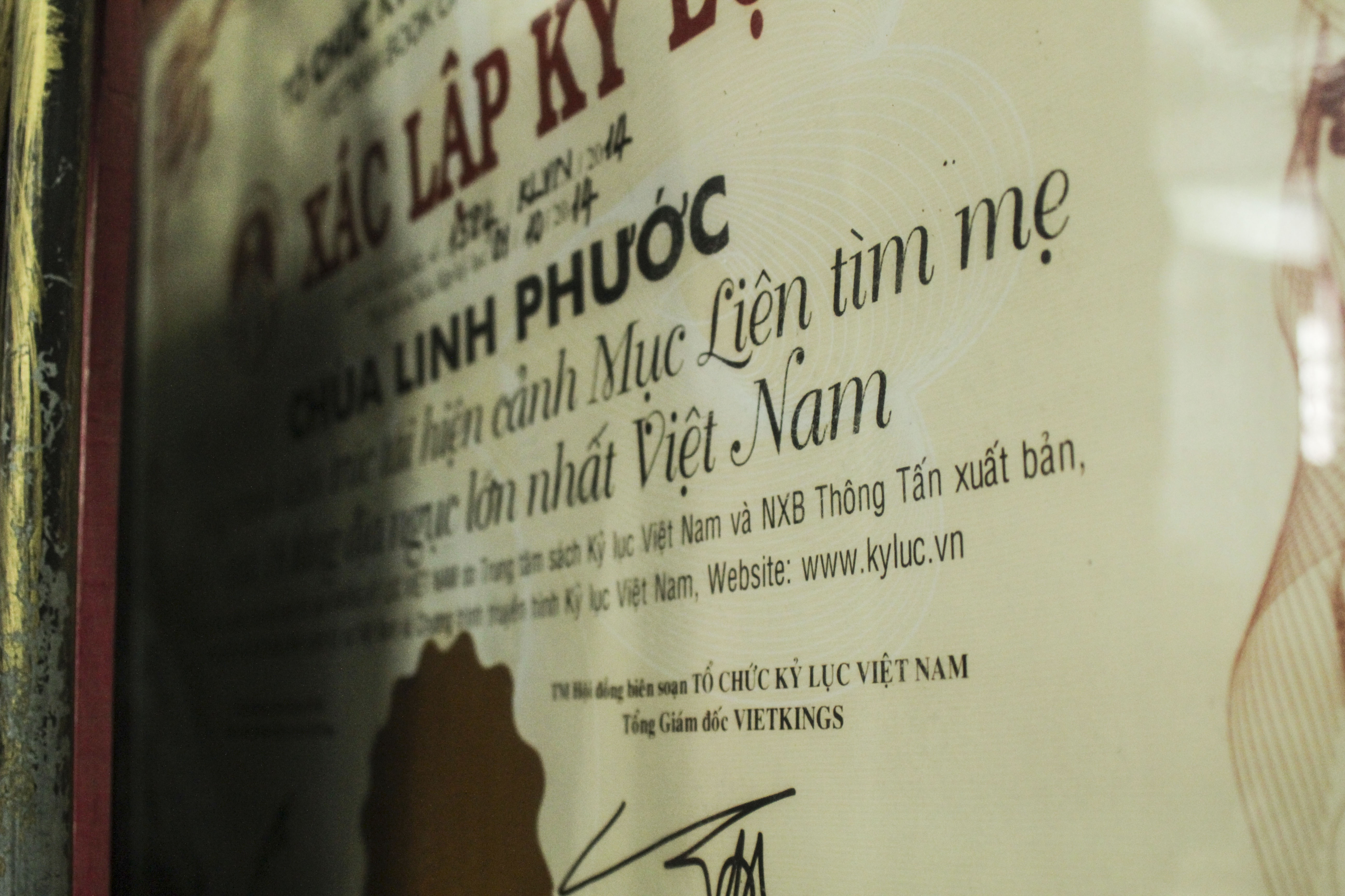 Ngoi chua thieng doc dao o Da Lat anh 11