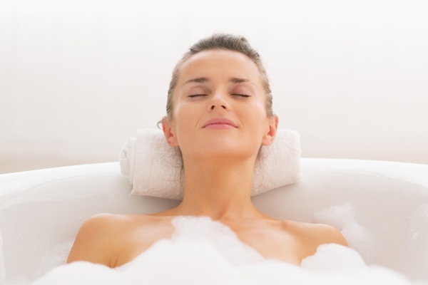 Tam nuoc nong co tac dung nhu dap xe hinh anh