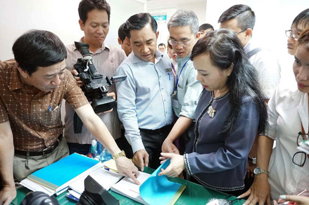 Xu phat 6 phong kham co bac si Trung Quoc, Han Quoc o Sai Gon hinh anh