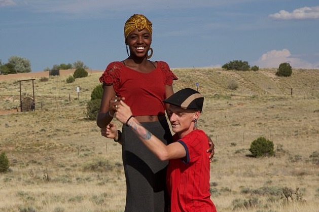 Nguoi dan ong khong dui vi mac benh hiem hinh anh