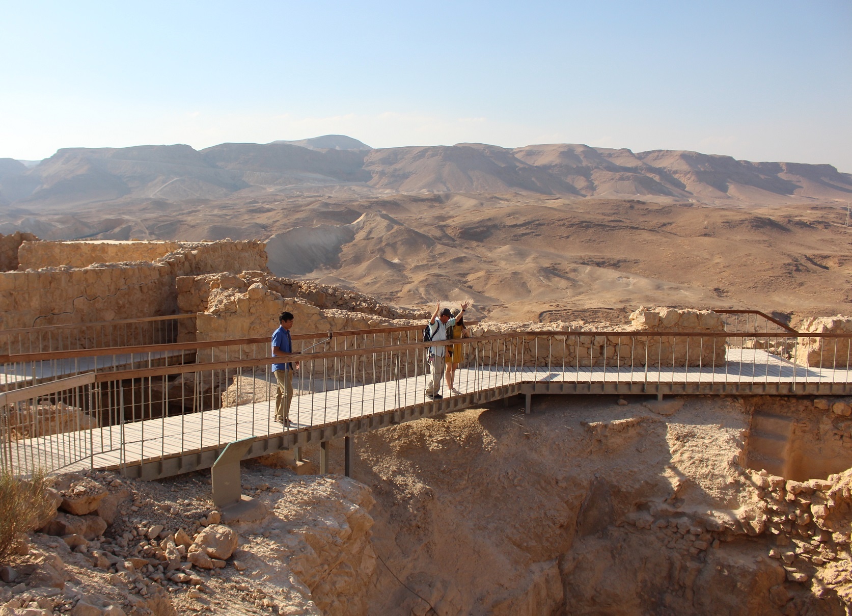 phao dai hon 2000 nam cua nguoi Do Thai giua sa mac anh 2