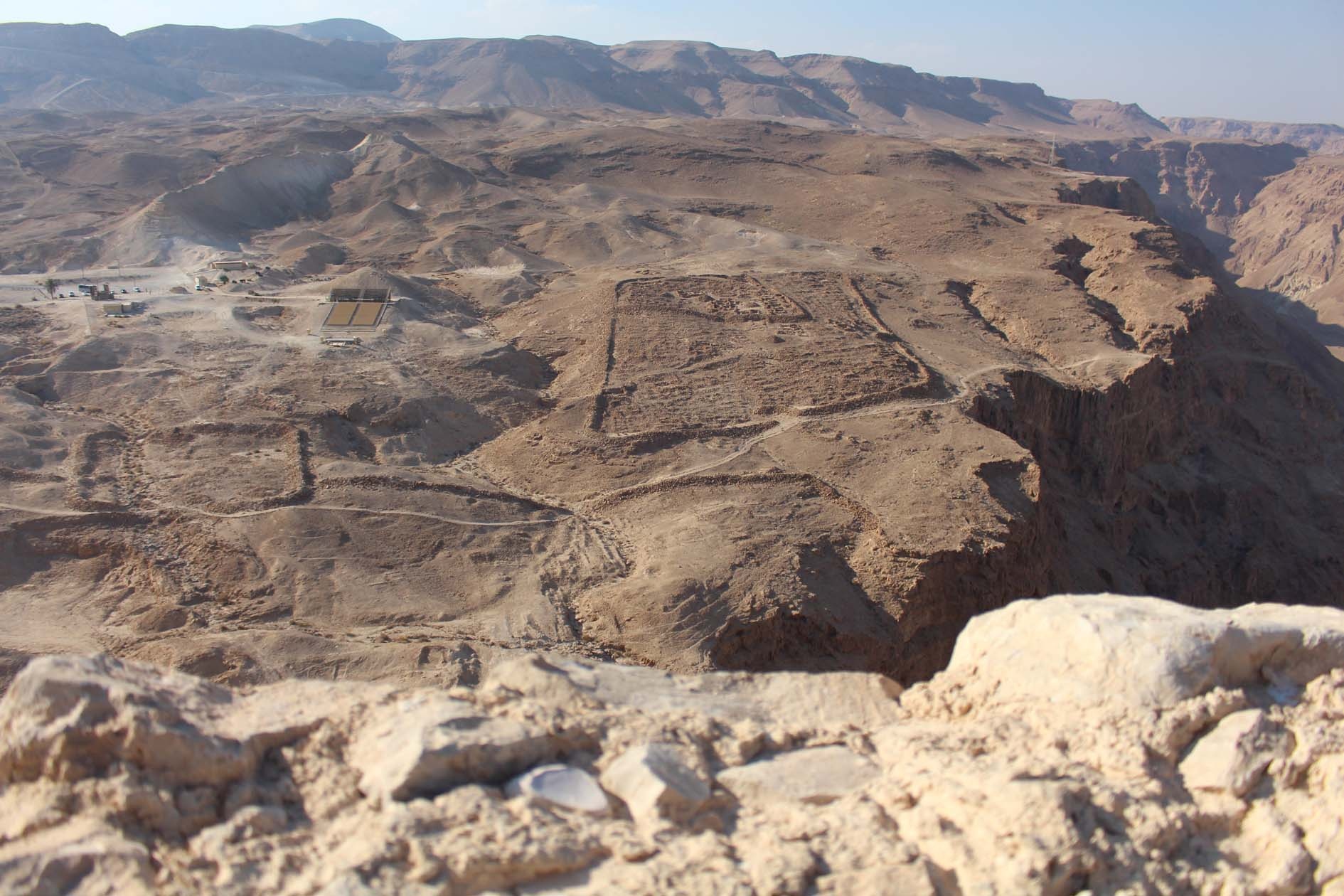 phao dai hon 2000 nam cua nguoi Do Thai giua sa mac anh 3