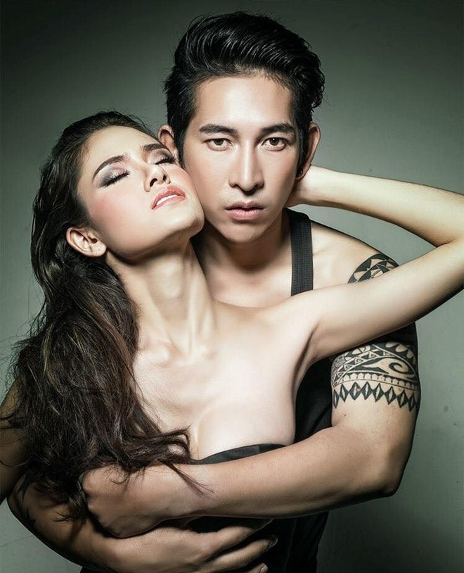 Anway đang theo đuổi nghề MC, người mẫu tại Thái Lan. 