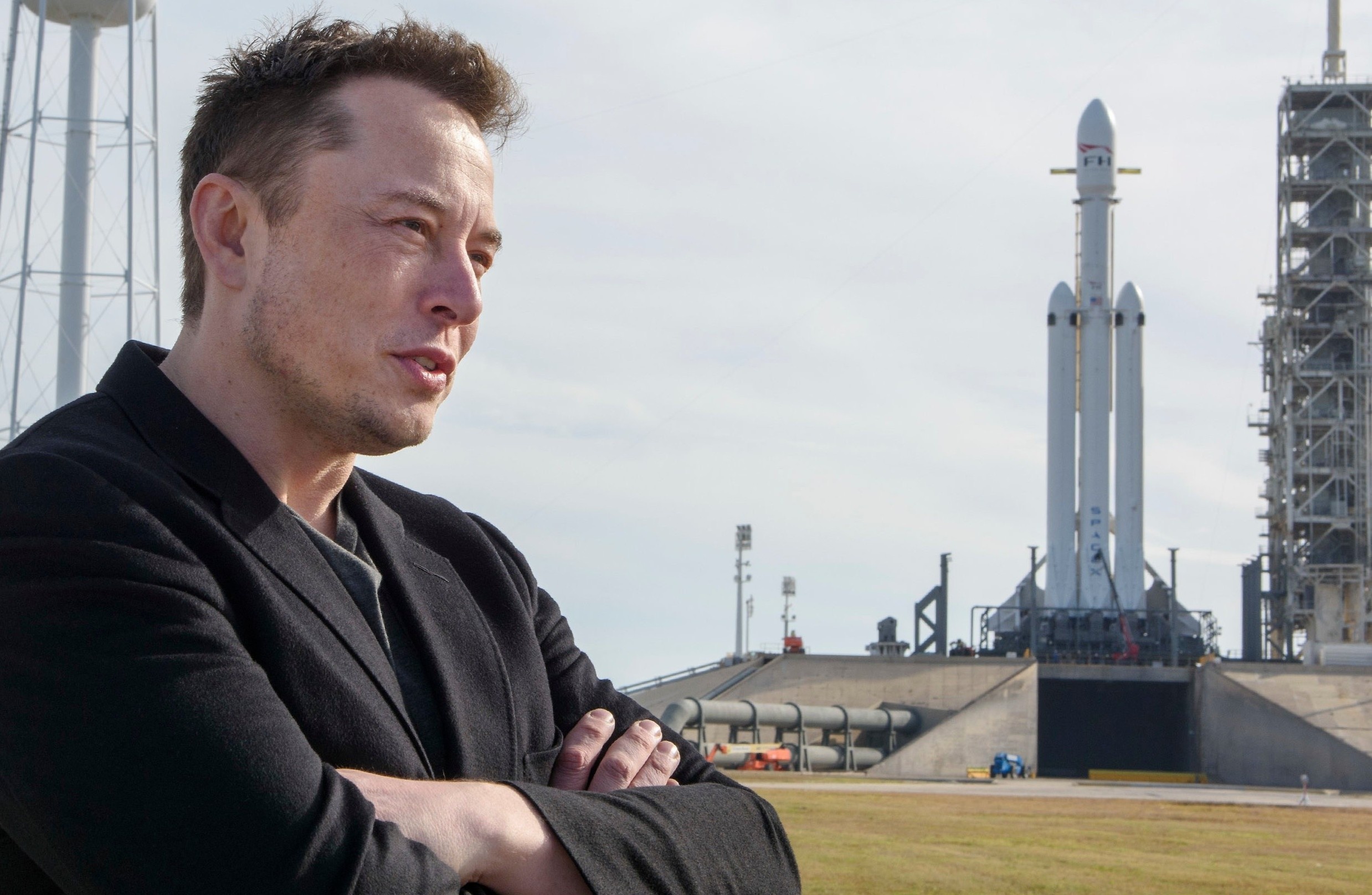 Cau phong van cua Elon Musk: 'Vay anh dang o dau?' hinh anh