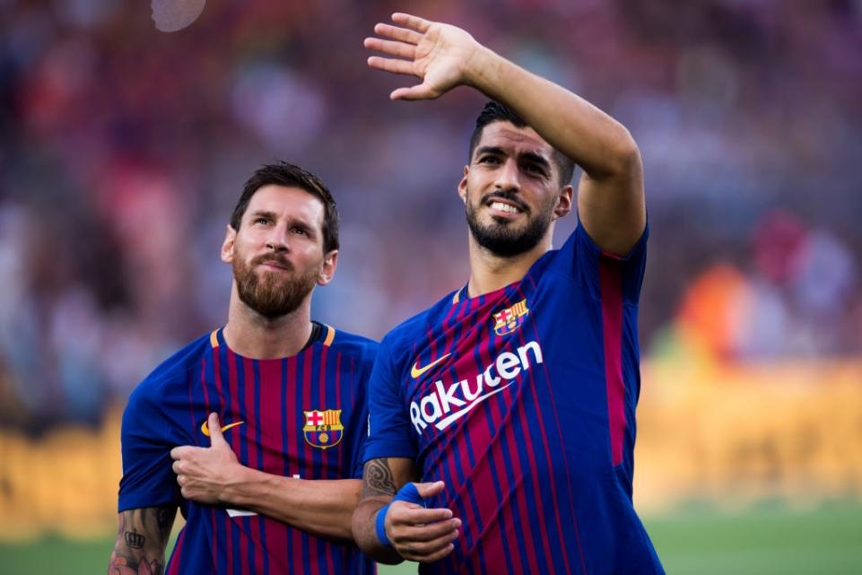 Messi không có lỗi, lỗi tại Suarez ảnh 3 Messi khong co loi, loi tai Suarez anh 3