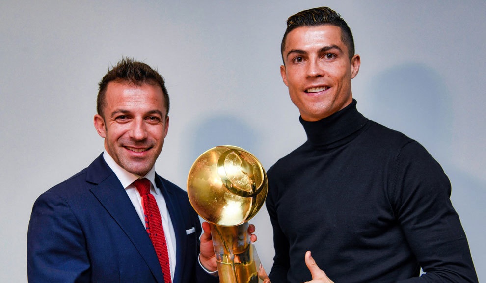 Chán đá bóng, Ronaldo muốn làm đạo diễn? ảnh 2 Chan da bong, Ronaldo muon lam dao dien? anh 2