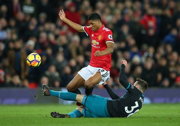 Marcus Rashford: Cứu tinh của MU? ảnh 1 Marcus Rashford: Cuu tinh cua MU? anh 1