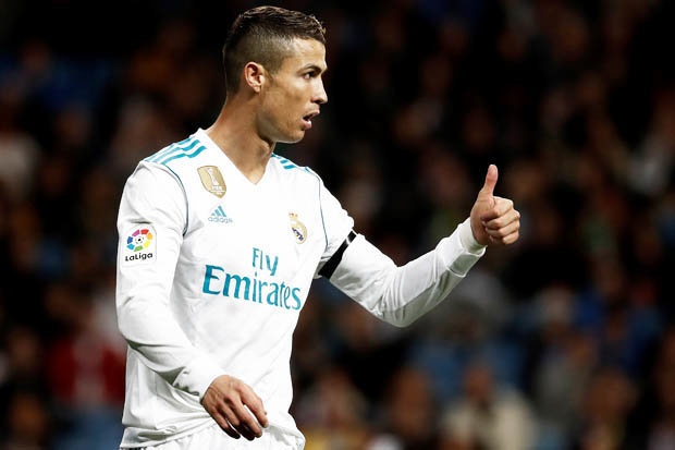 Real lai day song vi Ronaldo hinh anh