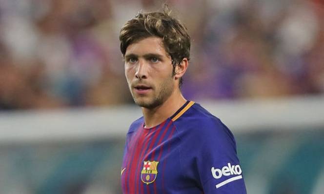 Barca 'gay canh phai', gap nguy truoc dai chien Chelsea hinh anh