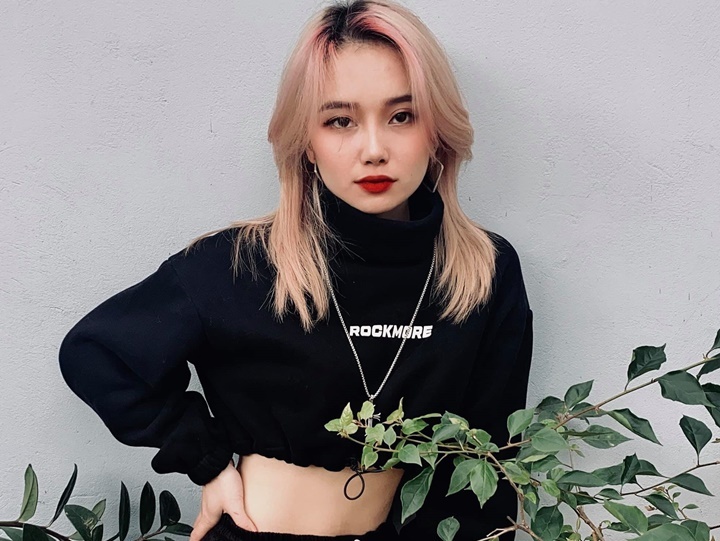 Hoang Anh khong muon thanh hot girl anh 2