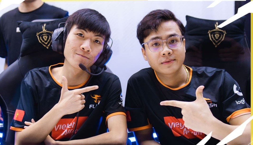 Team Flash huy diet doi a quan AOG hinh anh