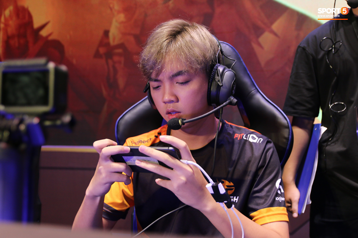 Than rung the gioi anh 1