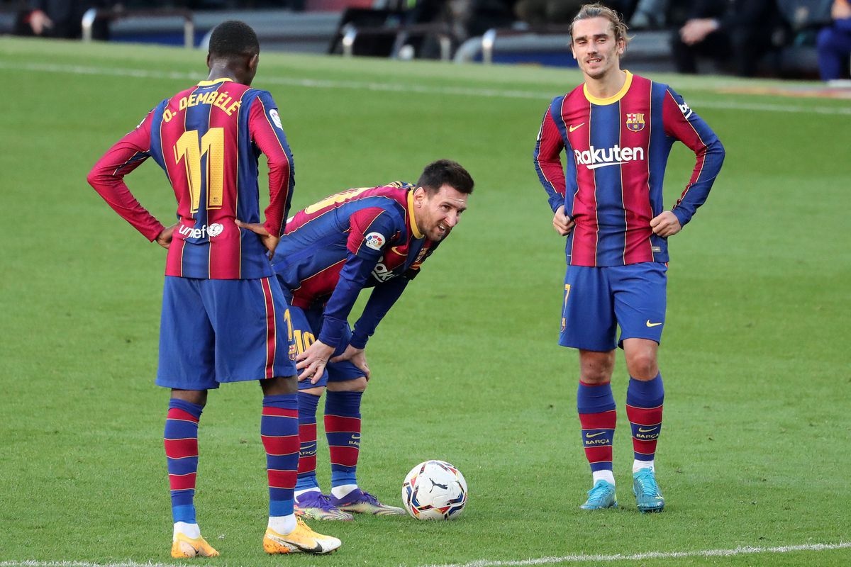 Barca, Real bat tay voi doi tuyen LMHT Trung Quoc hinh anh