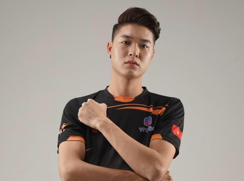 Gau Team Flash: 'Toi danh doi rat nhieu de tro thanh game thu' hinh anh