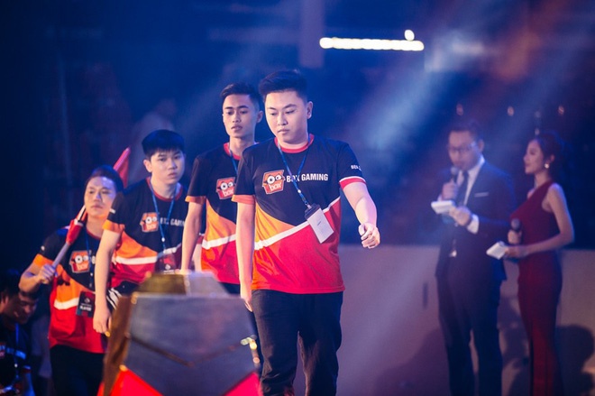 Saigon Phantom anh 2