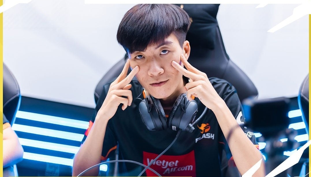 Team Flash loi nguoc dong anh 1