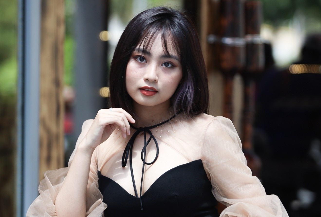 Minh Nghi than tuong SofM, thich Messi hinh anh