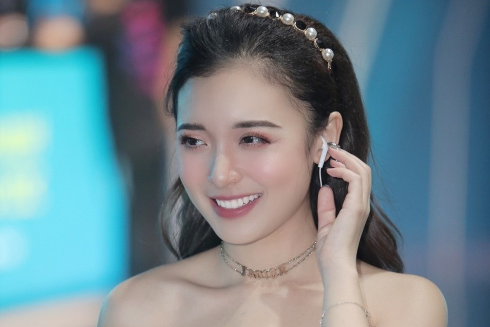 MC Phuong Thao: 'Toi duoc moi nguoi quy khong chi vi be ngoai' hinh anh