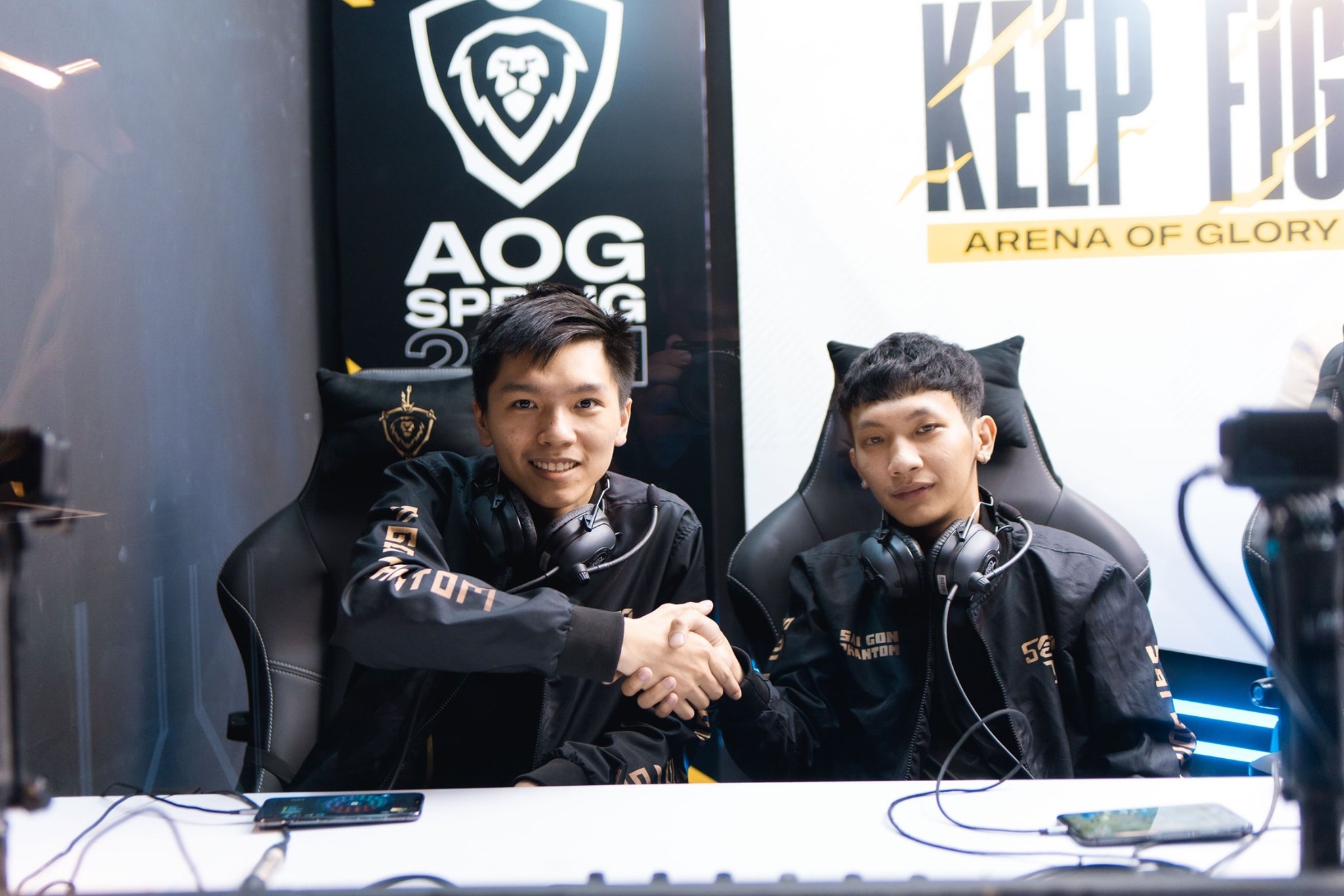 Team Flash thua SGP anh 2