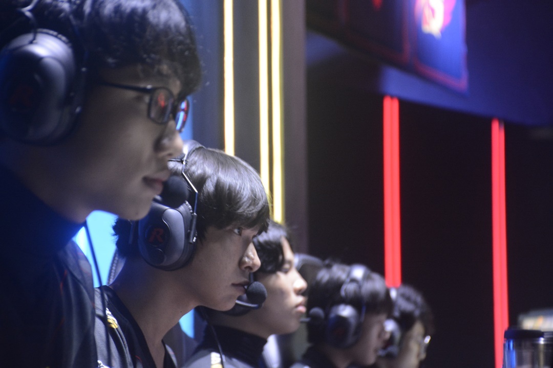 Lien Minh Huyen Thoai Viet Nam anh 1