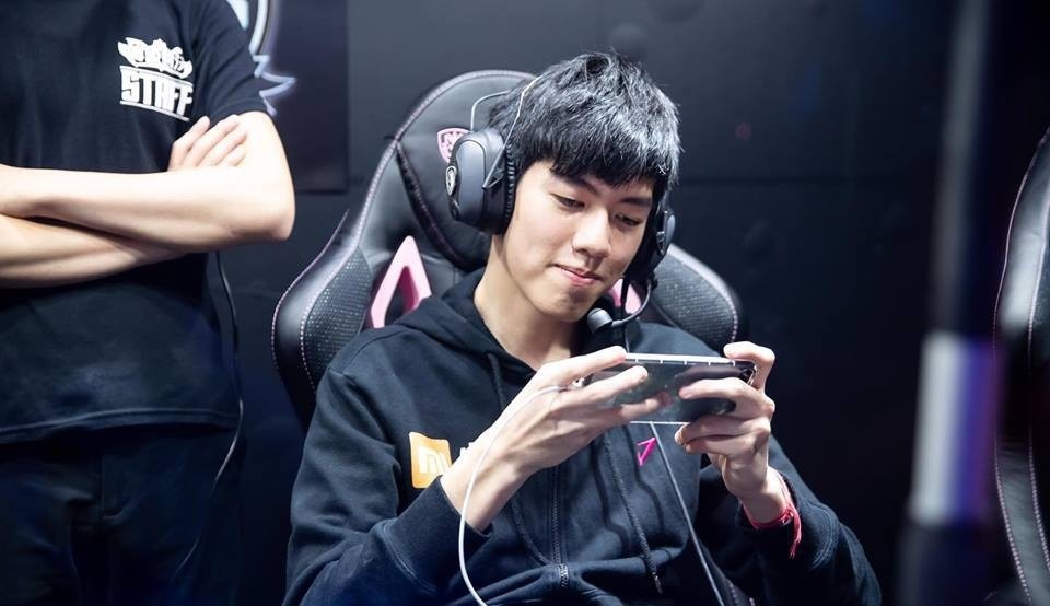 'Than rung' Neil: 'Toi va ADC cung nhau co gang' hinh anh