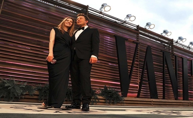 Elon Musk: Tu dua tre bi bat nat den nhan vat quyen luc trong gioi cong nghe anh 28