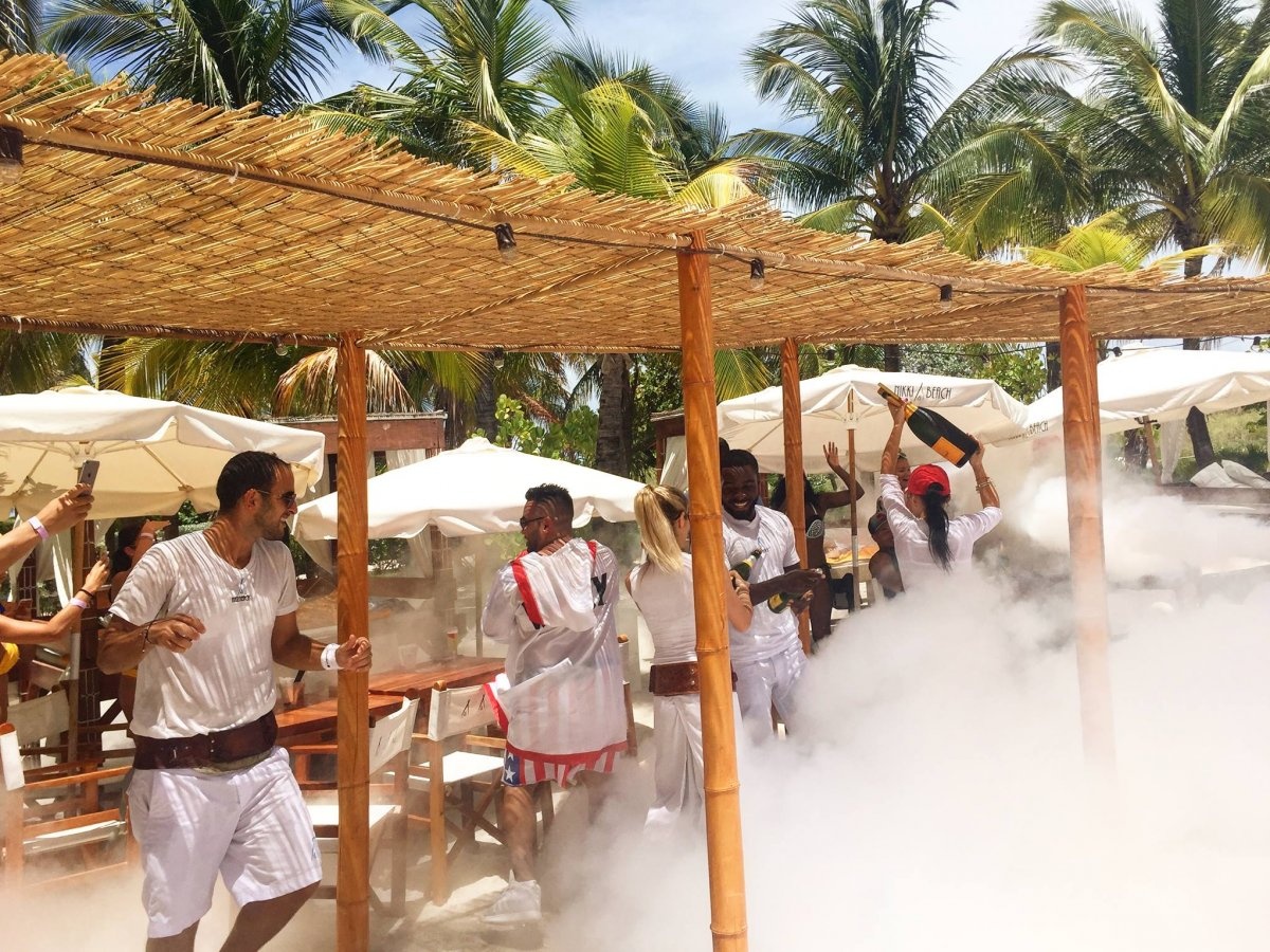 Penrod's Beach Club anh 16