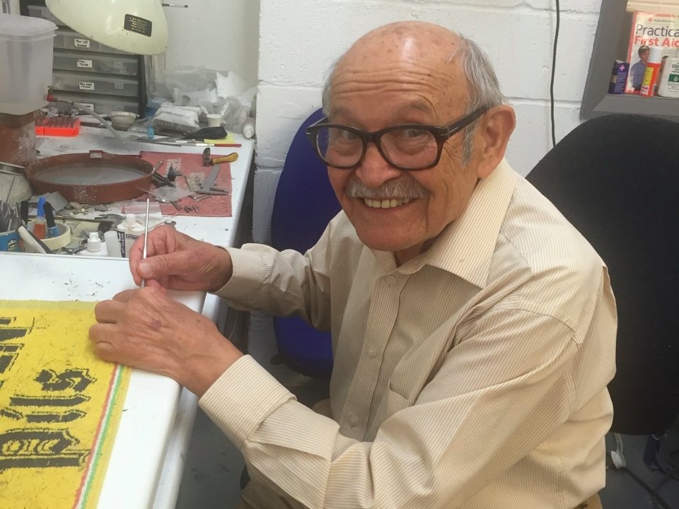 Đằng sau khu phố kim cương đang dần mai một ở London ảnh 15 Dang sau khu pho kim cuong dang dan mai mot o London anh 15