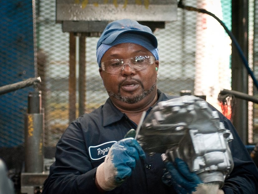 10 cong viec tot nhat danh cho nguoi ngai giao tiep anh 6