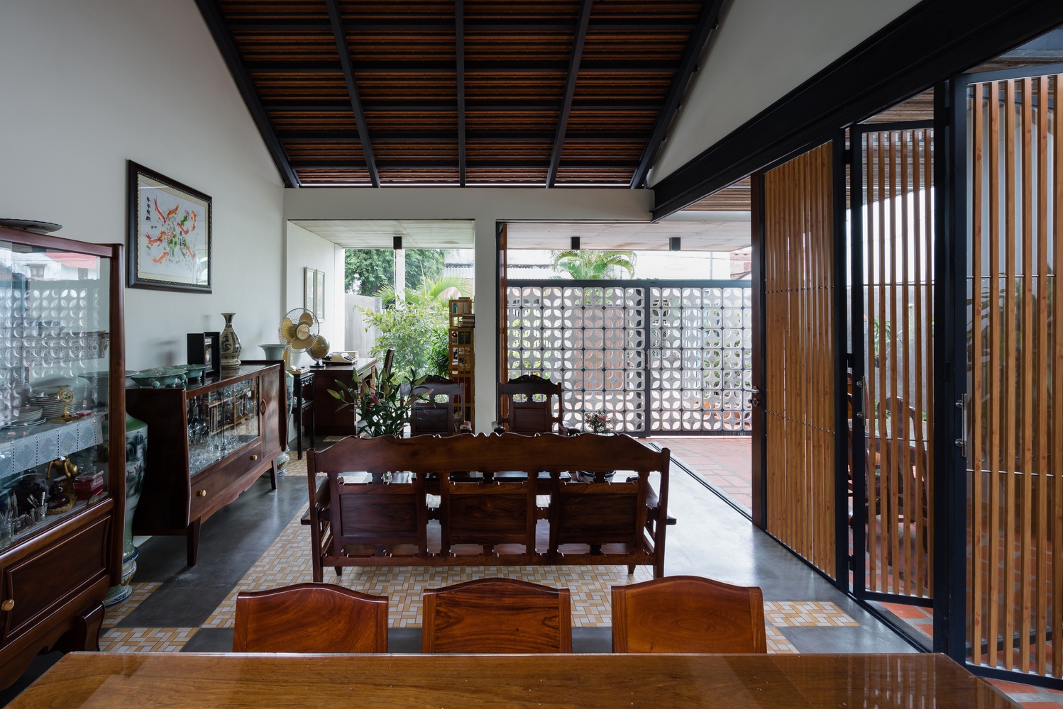 nha dep,  nha nua mai hoai co,  nha hoai co anh 7