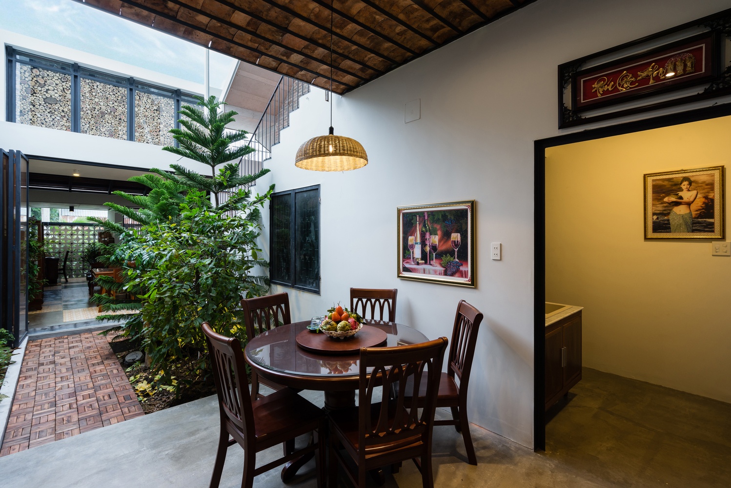 nha dep,  nha nua mai hoai co,  nha hoai co anh 10