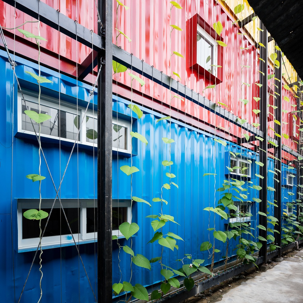 Khach san lam tu container doc dao o Nha Trang anh 7