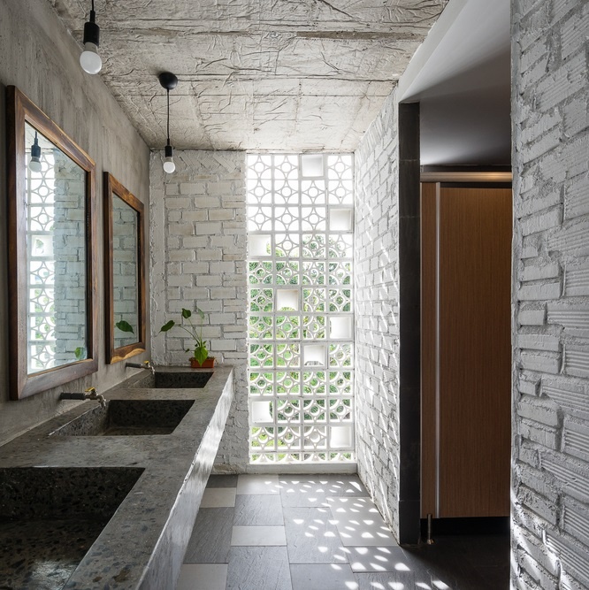 Khach san lam tu container doc dao o Nha Trang anh 10