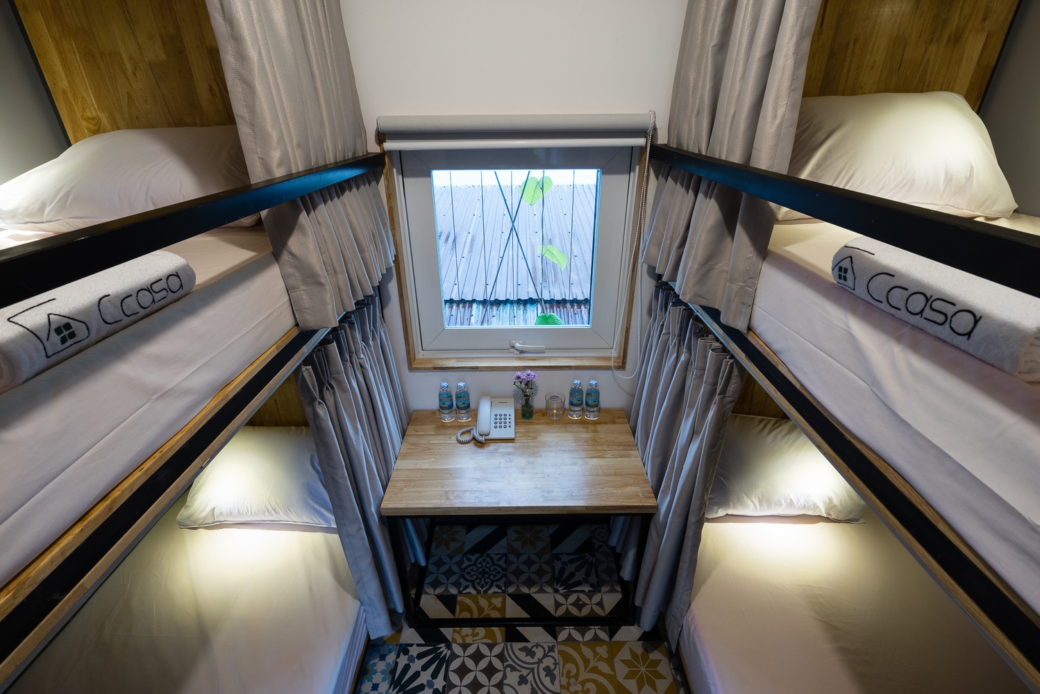 Khach san lam tu container doc dao o Nha Trang anh 12