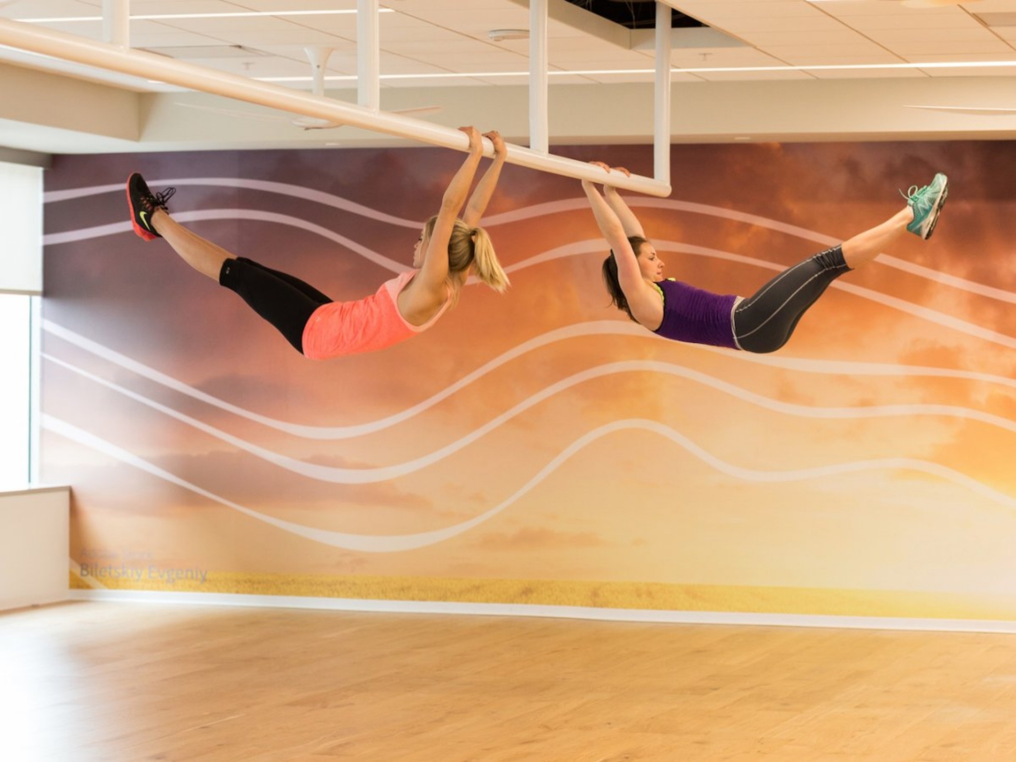 Nhan vien cac hang cong ty My giai tri nhu the nao o van phong? anh 17