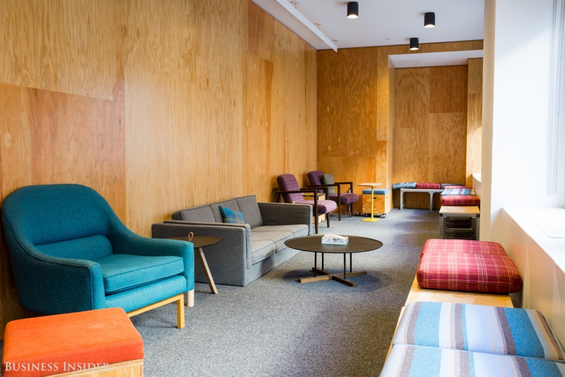 Co gi ben trong noi lam viec tot nhat tai My? anh 7