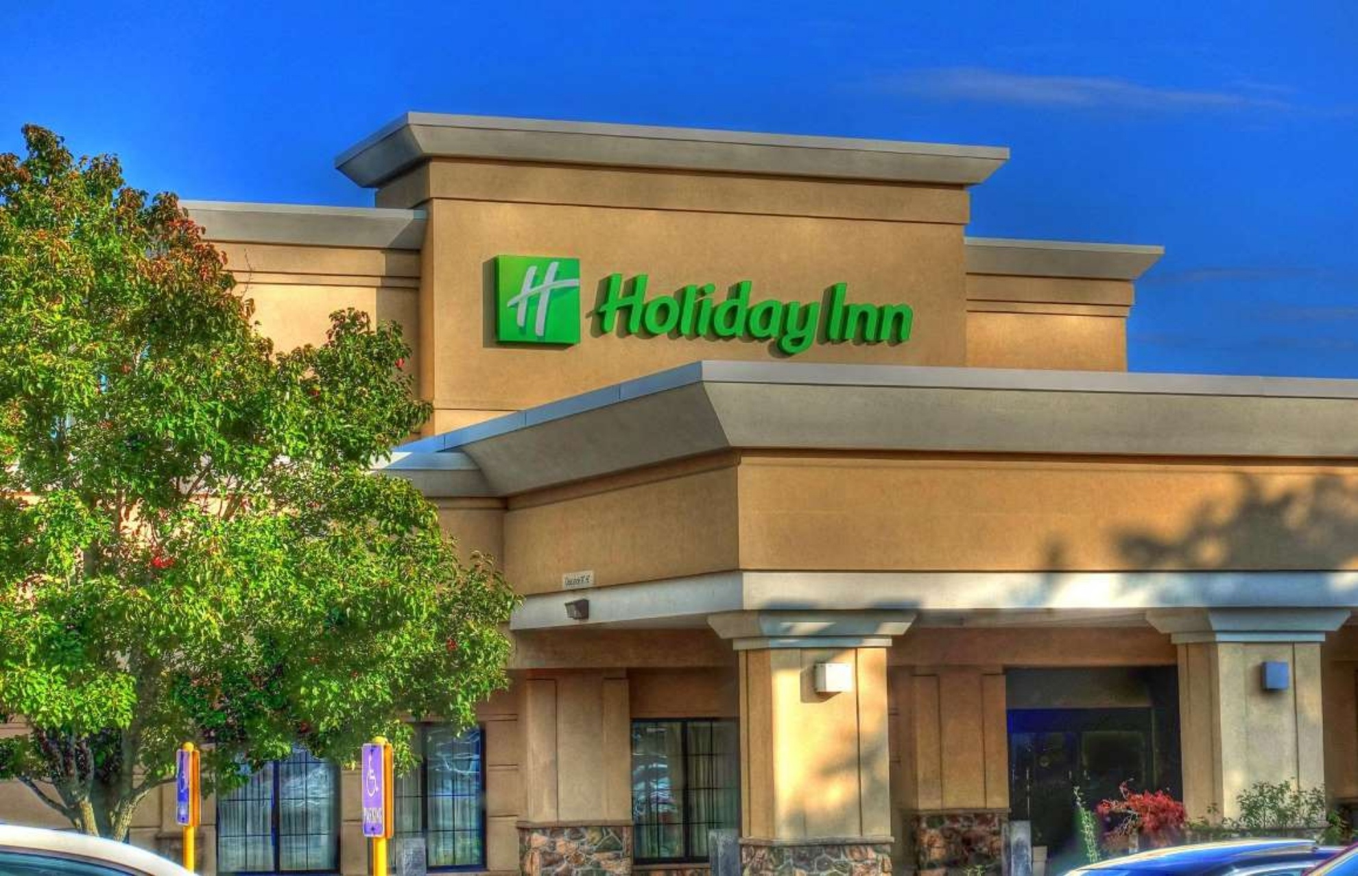 10 thuong hieu bieu tuong cua My roi vao tay nuoc ngoai anh 1