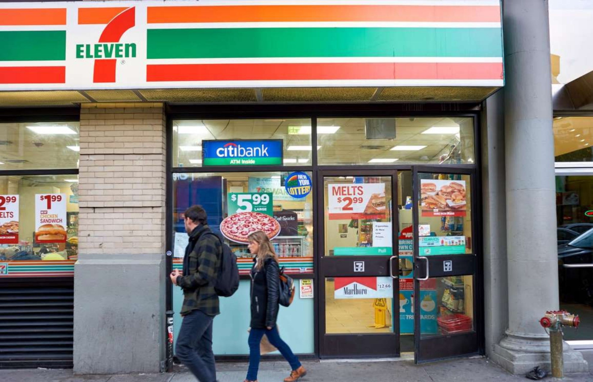 10 thuong hieu bieu tuong cua My roi vao tay nuoc ngoai anh 2