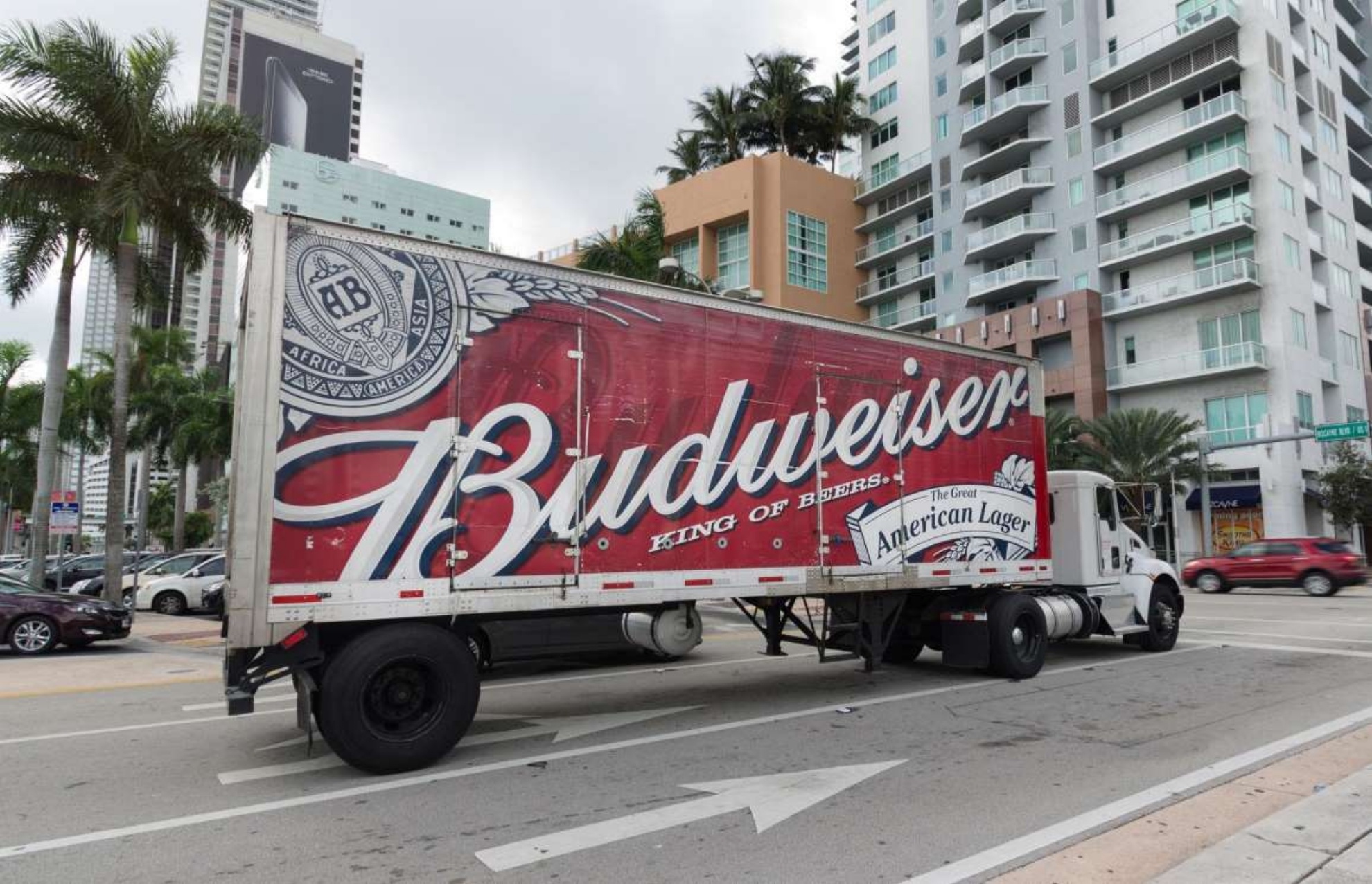 10 thuong hieu bieu tuong cua My roi vao tay nuoc ngoai anh 5