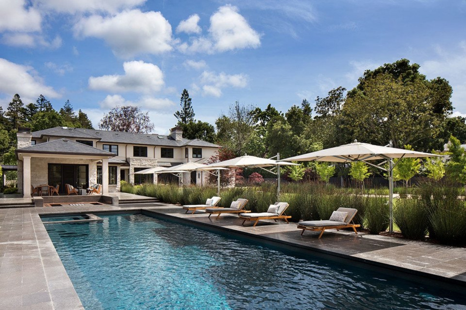 11 dinh thu dat nhat tai khu pho nha giau My anh 1