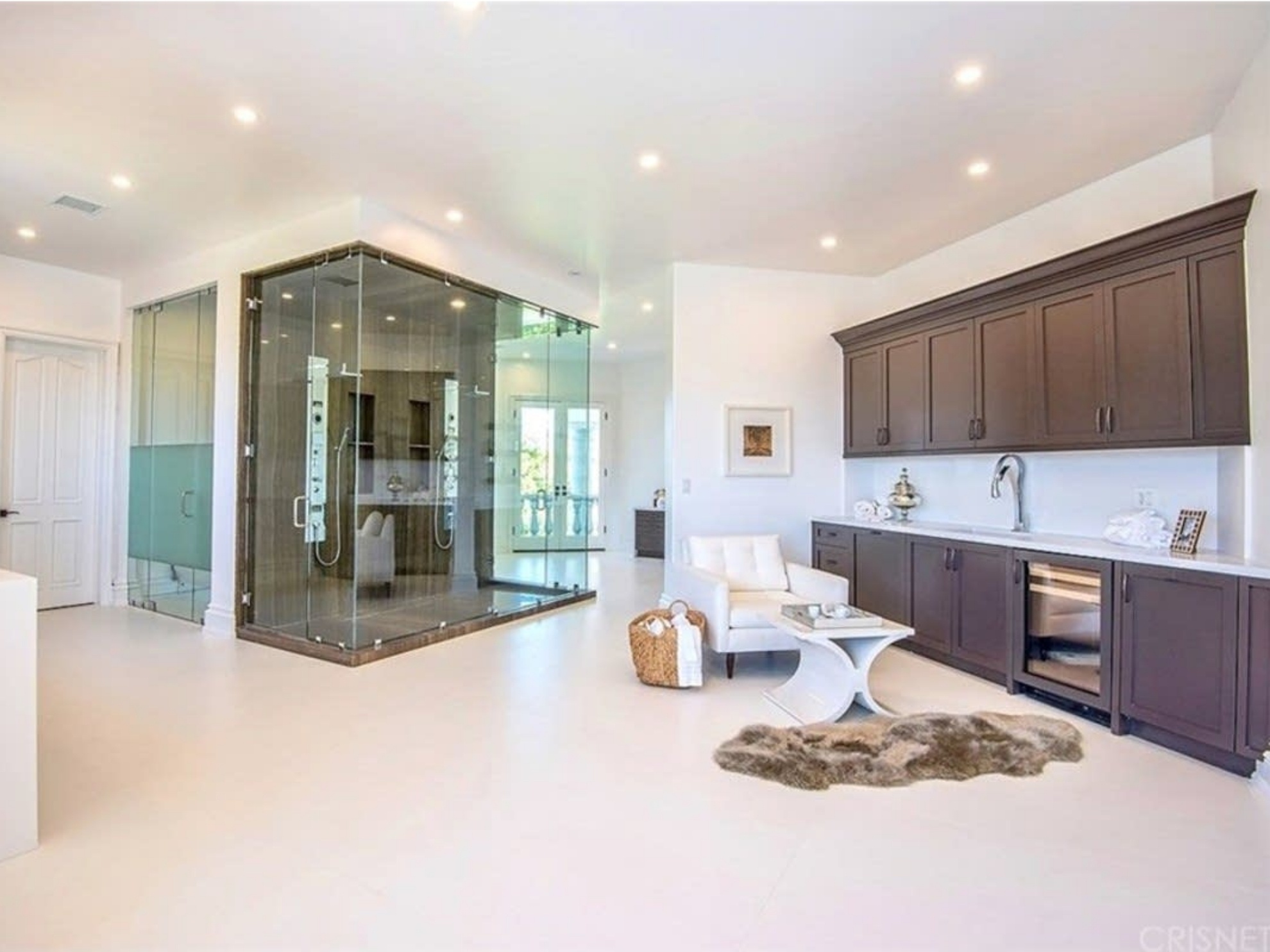 Dinh thu trieu "do" cua ngoi sao YouTube 9x anh 10