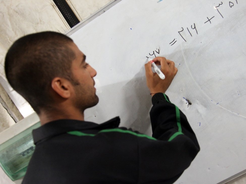 10 cong viec luong cao danh cho nguoi ngai giao tiep anh 4