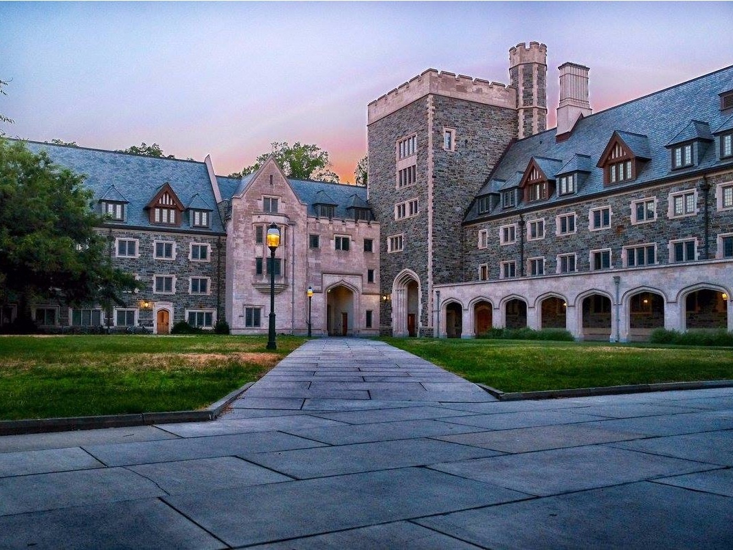 7 dieu thu vi ve khoi tai san 105 ty USD cua ong chu Amazon anh 2