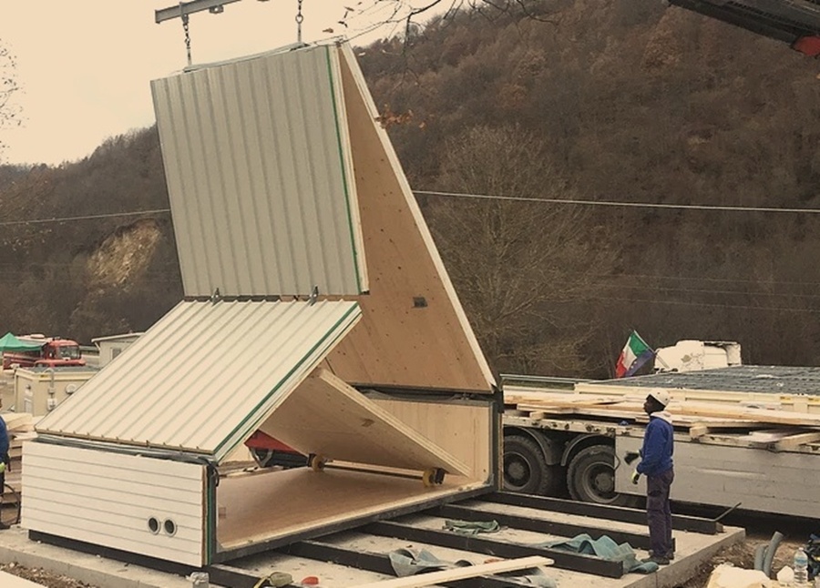 Nha sieu nho 2 tang co the lap rap trong 6 gio dong ho anh 3