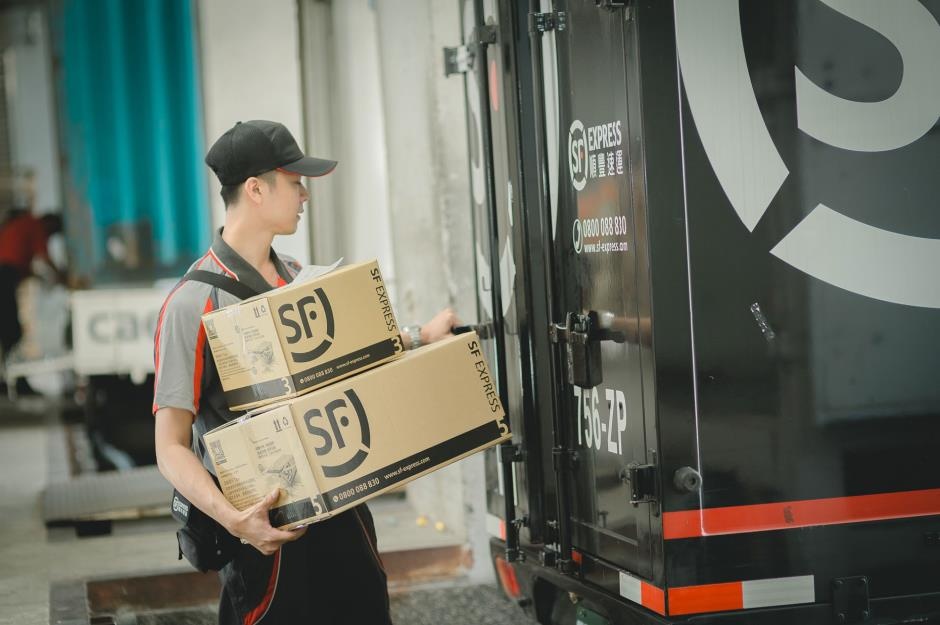 Con duong tro thanh ty phu cua 'ong hoang shipper' Trung Quoc hinh anh