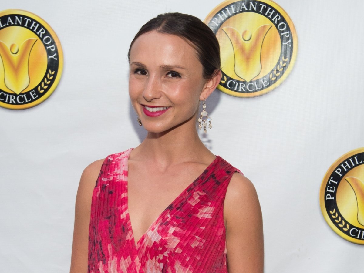 Cuoc song cua con gai ong trum truyen thong Bloomb anh 11