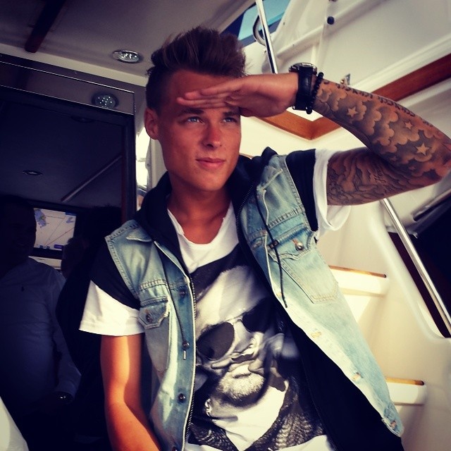 Cuộc sống xa hoa của tỷ phú 9x trẻ nhất Na Uy - Bài tết ảnh 12 Cuoc song xa hoa cua ty phu 9x tre nhat Na Uy - Bai tet anh 12